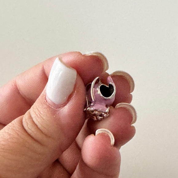 NEW Disney Lilo & Stitch Angel Charm
Sterling silver - Picture 7 of 10